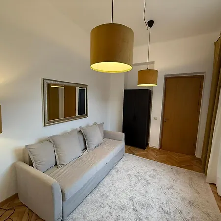 Tyzen39&38 Luxury Apartment