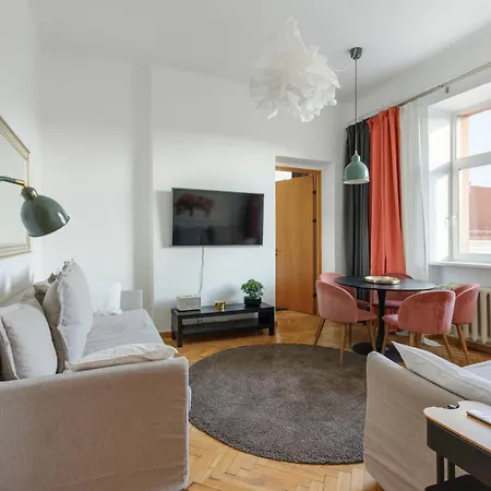 Tyzen39&38 Luxury Apartment *