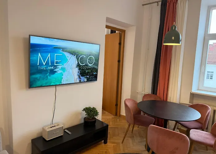 Tyzen39&38 Luxury Apartment *